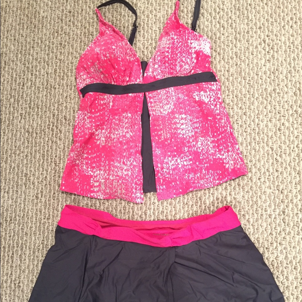 Swimsuit bottoms size L top size M